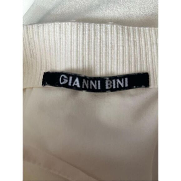 Gianni Bini Women’s Size 6 Pure White Lined Pull on Stretch Straight Leg Pants - Picture 2 of 7